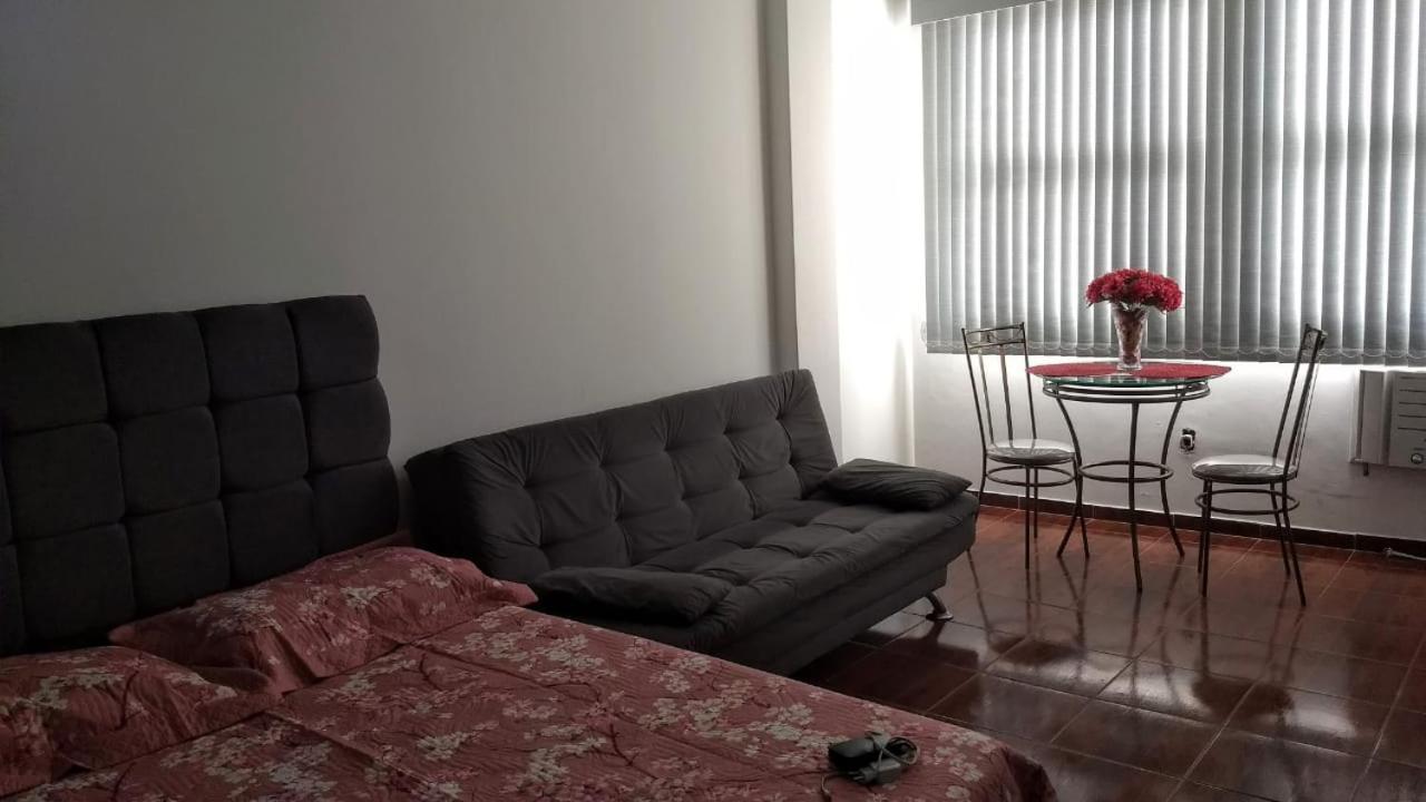 Apartamento Conjugado Em Copacabana *